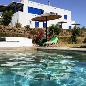 villa pefkakia à Agios Nikolaos vue depuis la piscine.